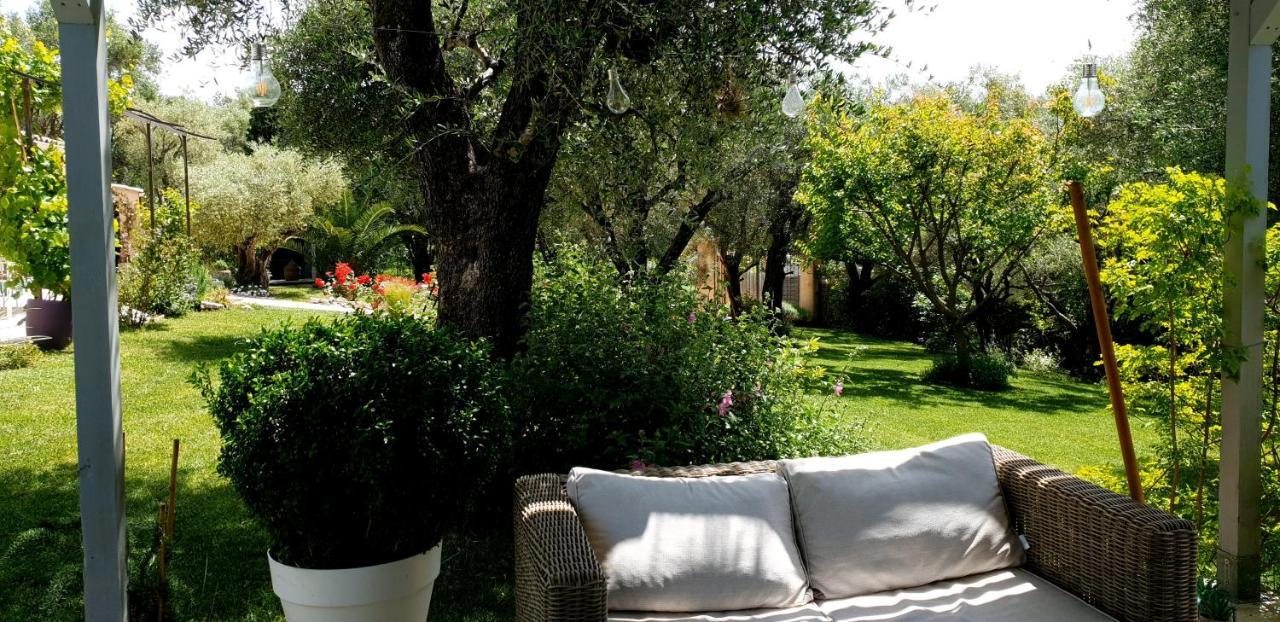 La Bastide Aux Oliviers Hotel Tourrettes-sur-Loup Exterior photo
